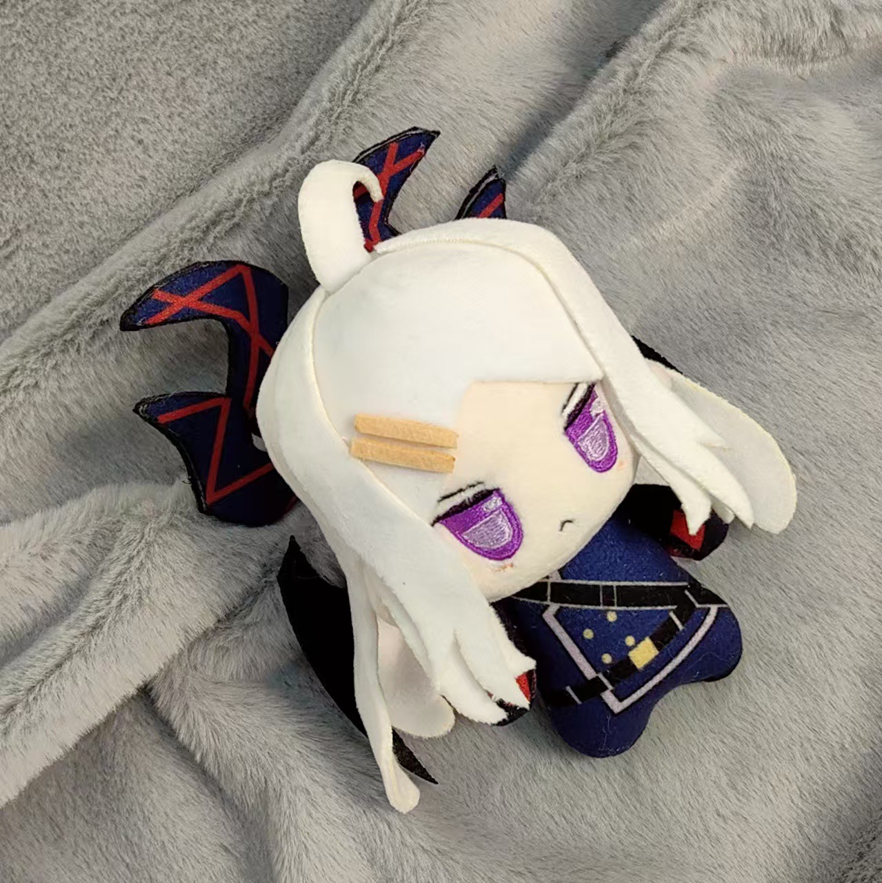 دمية محشوة لشخصية سوراساكي هين - مراجعة Cosplay Plushie Prop وسعره